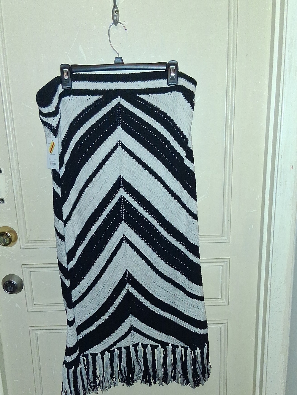 Nwt Nine West Crochet Black and White Chevron Fringe Knit Skirt